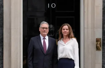 Starmer Berakhir, Inggris di Persimpangan