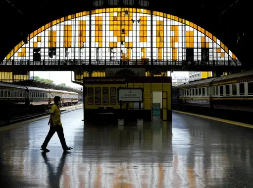 Stasiun Perang Dunia II Muncul dari Dasar Waduk