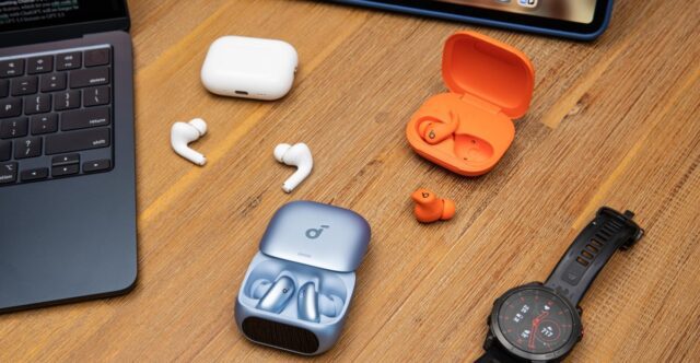 Tiga-Earbud-yang-Selalu-Jadi-Pilihan-Saya