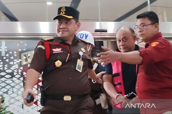 Tiga Eks Pimpinan BGN Ditahan Usai Geledah Kantor