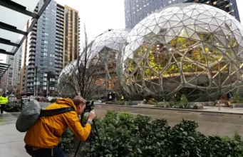 Tiga Insinyur Amazon Diancam Dipecat Usai Kritik Proyek AI