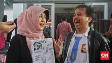 Tim Hukum Kecam Penangkapan Roy Suryo sebagai Politisasi Hukum