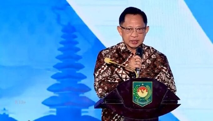 Tito Larang Rekrut Honorer, Ancaman Beban APBD