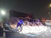 Truk Terguling di Tol Dalam Kota, Arus Lancar Kembali
