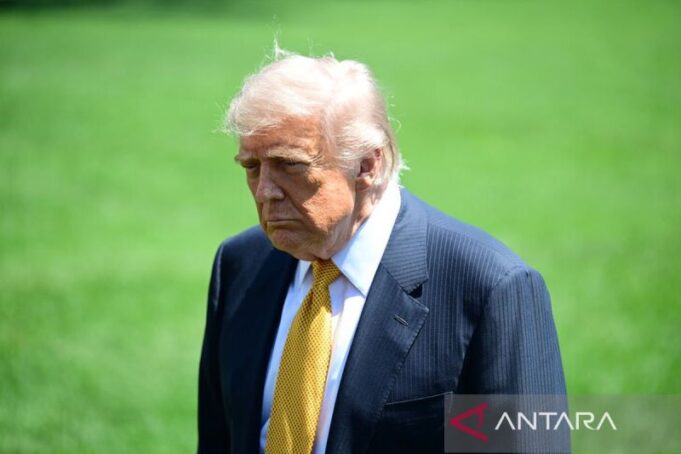 Trump Memilih Diam, Iran Pun Dibiarkan Menunggu