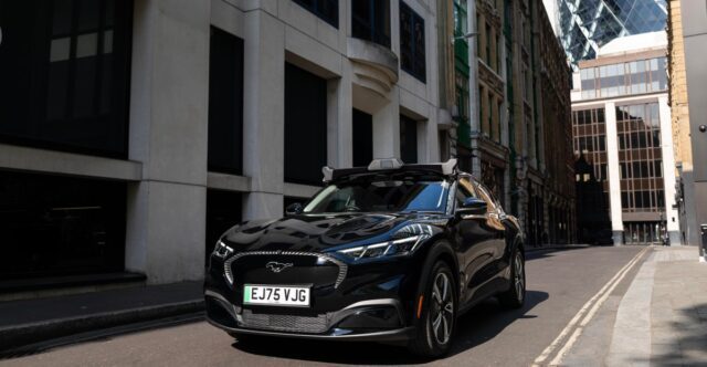 Uber-Siap-Luncurkan-Robotaxi-di-London