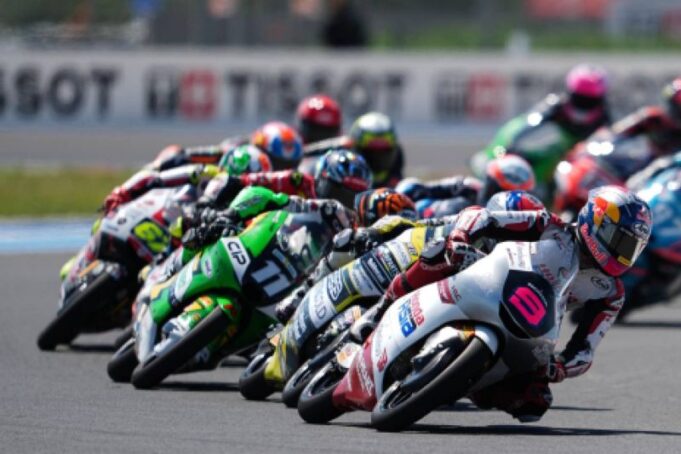 Veda Pratama Tampil Kompak di Debut Moto3 Hungaria