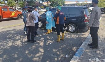 Wanita Tewas dalam Mobil di Parkir Bandara Juanda