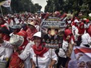 Warga Jakarta Berdemo Dukung MBG, Ada yang Dapat Uang Saku