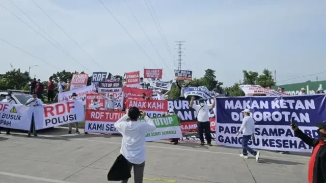 Warga-Tolak-Peningkatan-Kapasitas-RDF-Rorotan-Cemari-Udara-dan-Ganggu-Kesehatan