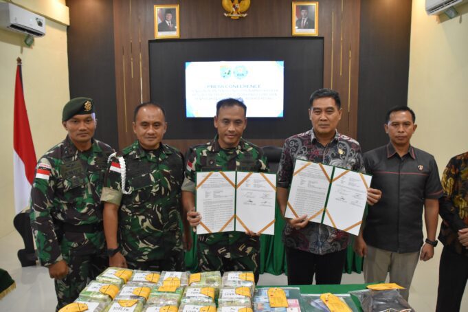 Satgas Pamtas Yonarhanud 1/PBC/1 Kostrad Kembali Ukir Prestasi, Gagalkan Penyelundupan 21,4 Kg Sabu dan Amankan WNA di Entikong