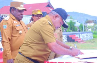 Kodim 1714/PJ dan Polri Berikan Dukungan Penuh Bersama Pemda Kab. Puncak Jaya Dalam Penyerahan SK Pengangkatan CPNS Formasi Tahun 2024