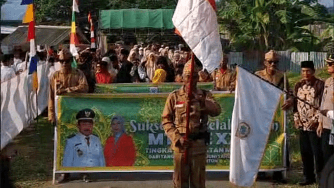 Pawai Ta’aruf MTQ ke-XXII Tingkat Kecamatan Maluk Berlangsung Semarak