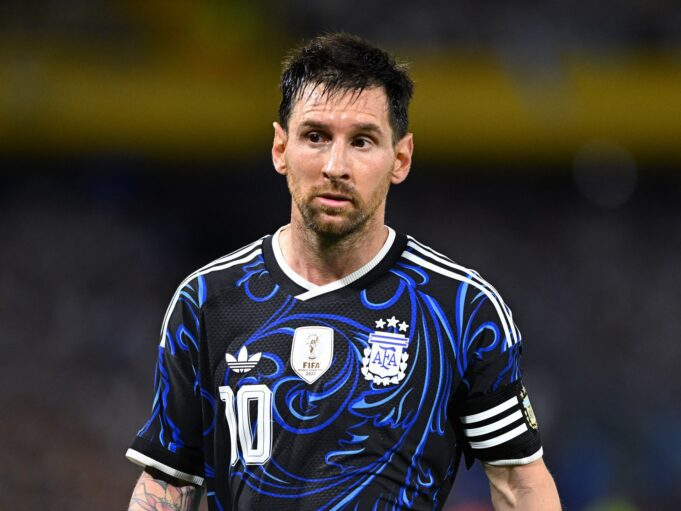 Messi Latihan Sendiri, Waspadai Cedera Jelang Piala Dunia