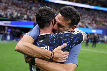 Argentina Tembus Final Piala Dunia 2026, Scaloni Terdiam Haru Usai Comeback Dramatis