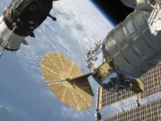 Astronaut ESA Pamer Yoga Yin di Stasiun Luar Angkasa