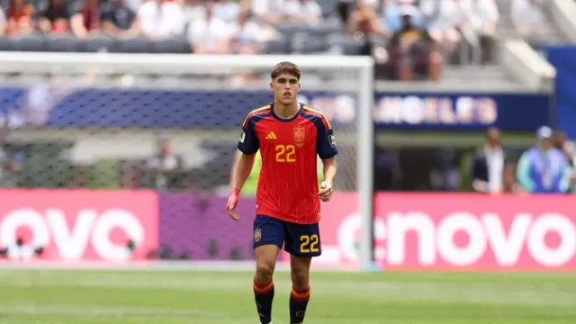 Barcelona-Buru-Dua-Bek-Piala-Dunia-untuk-Temani-Pau-Cubarsy