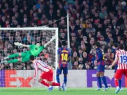 Barcelona Ganti Target Striker, Alihkan Fokus ke Eli Junior Kroupi