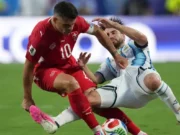 Bek Argentina Diduga Pura-pura Cedera untuk Selamatkan Enzo Fernandez dari Kartu Merah