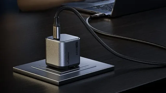 Charger-Saku-Ini-Isi-Daya-Laptop-dalam-30-Menit
