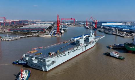 China-Bangun-Kapal-Logistik-Militer-Terbesar-di-Dunia-Lebih-Panjang-dari-Kapal-AS