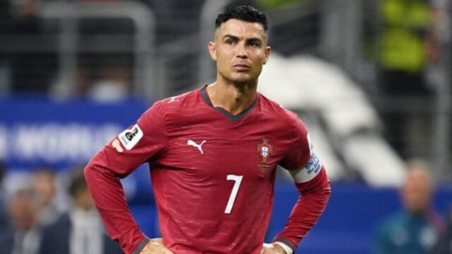 Cristiano-Ronaldo-Pamer-Trofi-Piala-Eropa-2016-Usai-Portugal-Gagal-di-Piala-Dunia-2026