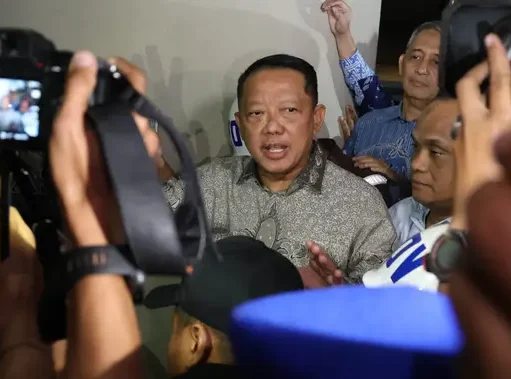 DPR Kritik Febrie Adriansyah Tak Kenakan Rompi Tahanan saat Ditahan