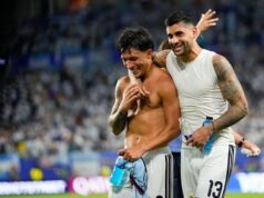 Dua Bek Argentina Balas Kritik Gary Neville di Piala Dunia 2026