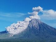 Gunung Semeru Erupsi, Semburkan Abu Vulkanik Setinggi 1 Kilometer