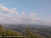 Gunung Semeru Meletus, Awan Panas Guguran Mengancam Wilayah Sekitar