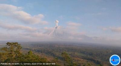 Gunung-Semeru-Meletus-Awan-Panas-Guguran-Mengancam-Wilayah-Sekitar