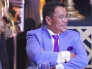 Hotman Paris Berangkat ke Singapura untuk Pengobatan Saraf Kejepit