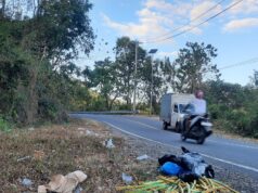 Sampah Plastik Kotori Ruas Benete–Maluk, Pengguna Jalan Soroti Kepedulian Pihak Tambang
