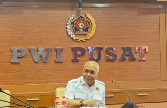 Terkesan Merendahkan Wartawan, PWI Pusat Desak Hotman Minta Maaf