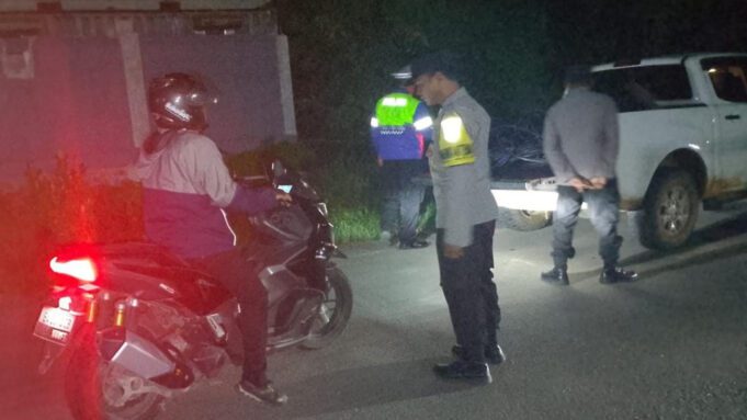 Polsek Maluk Perketat Pengawasan Malam Hari, Razia Sajam, Narkoba dan Miras Digelar di Jalur Utama