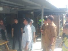 Pemerintah Kecamatan Maluk Lakukan Door to Door Sosialisasi Pengerukan Sedimentasi Drainase Jalan Utama