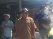 Kepala Desa Mantun Heri Wibowo, SST Sosialisasikan Pengerukan Sedimentasi Drainase di Sepanjang Jalan Negara