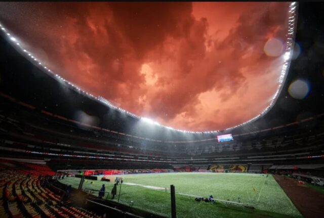 Inggris-vs-Meksiko-Berpotensi-Ditunda-Akibat-Badai-Petir-di-Stadion-Azteca