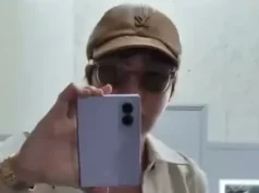 J-Hope BTS Tampilkan Samsung Galaxy Z Fold8 di Instagram