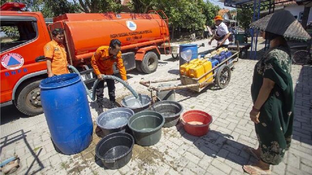 Kekeringan-Meluas-di-Sekitar-Jakarta-214-Ribu-Jiwa-Terdampak