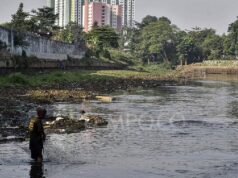 Kemarau Panjang, Pramono Siapkan Normalisasi Sungai Saat Debit Air Menyusut