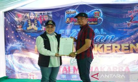 Kemenkum Sulbar Resmikan Pos Bantuan Hukum Khusus Nelayan di Mamuju