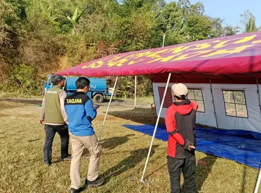 Kemensos Salurkan Bantuan Logistik ke 420 Warga Terdampak Kebakaran Kampung Adat Sukabumi