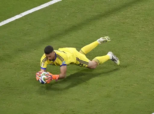Kiper Spanyol Unai Simon Catat Rekor Tak Kebobolan Terpanjang Sejarah Piala Dunia