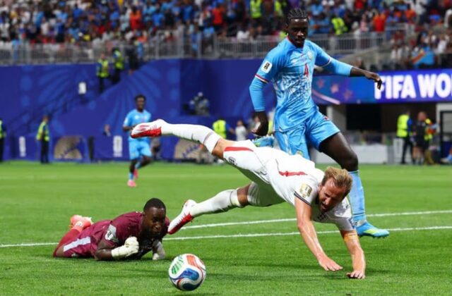 Kontroversi-VAR-Kane-Tak-Dapat-Penalti-Alan-Shearer-Marah