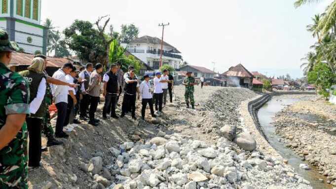 Koordinasi Lintas Kementerian Dorong Pemulihan Sungai di Tiga Kabupaten Sumbar