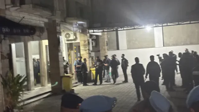 Kortastipidkor-Geledah-Ruko-di-Cipete-Selatan-Tengah-Malam