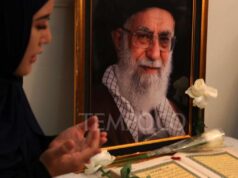 Lantunan Doa dan Ratusan Ribu Umat Memenuhi Teheran di Hari Kedua Pemakaman Khamenei