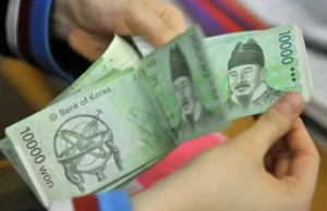 Manajer Bank di Korea Selatan Dipecat Setelah Ganti Uang Nyata dengan Uang Mainan