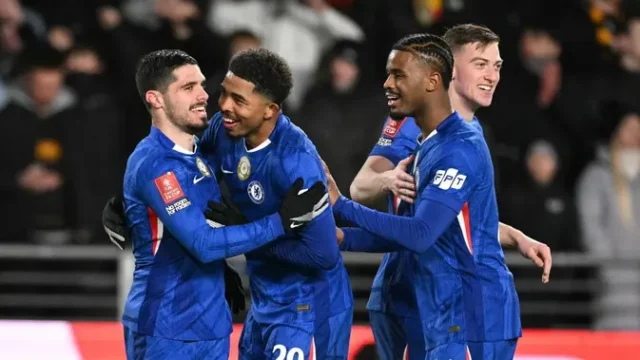 Manchester-City-Incar-Pedro-Neto-sebagai-Pengganti-Savinho-di-Lini-Serang